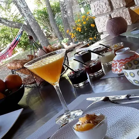 Om'sleeping فندق مبيت وإفطار