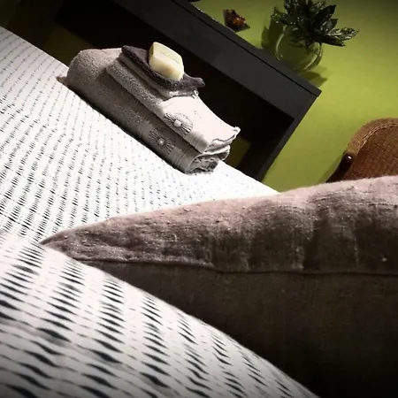 Om'sleeping Bed & Breakfast *